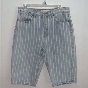 Ultra high rise Jean Bermuda shorts